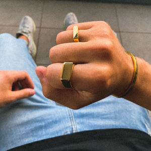Rectangle Signet Ring (Gold)